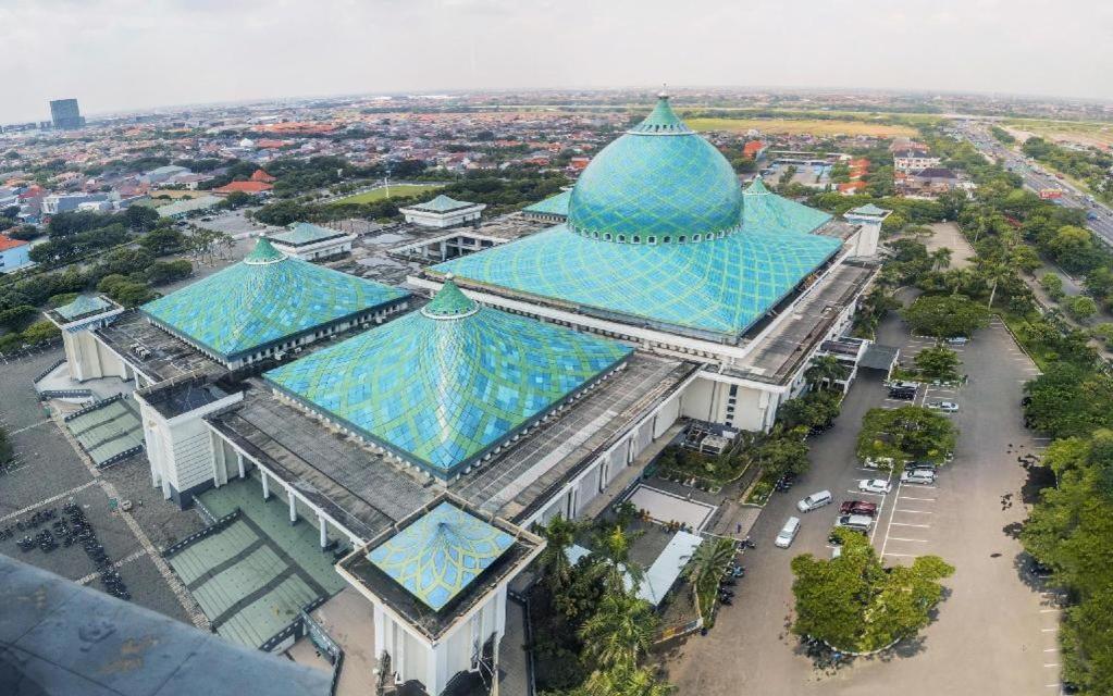 My Tower Hotel Surabaya Exterior photo