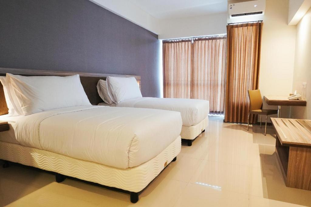 My Tower Hotel Surabaya Exterior photo