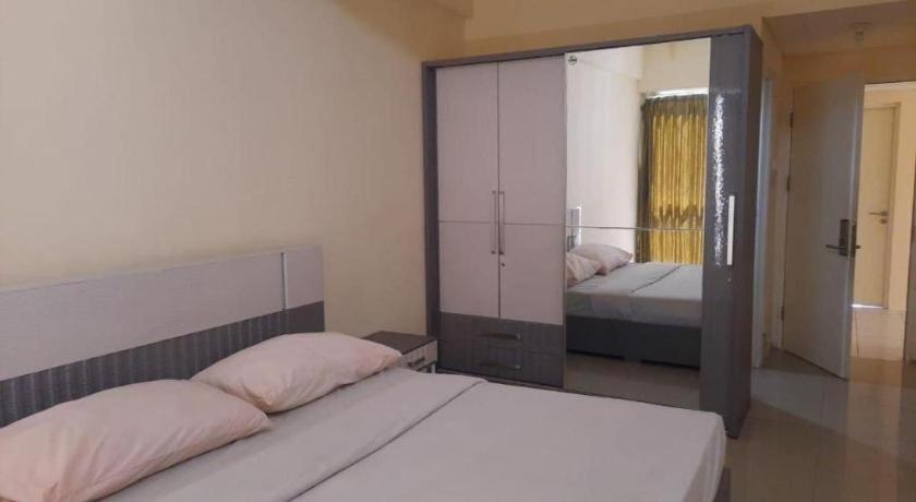 My Tower Hotel Surabaya Exterior photo